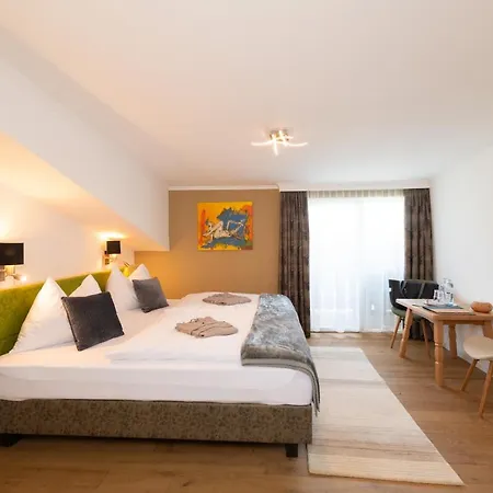 Anna Hotel 4*