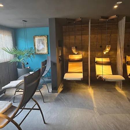 Hotel Anna 4*