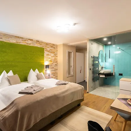 Anna Hotel 4*