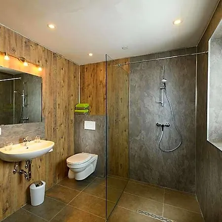 Anna Hotel 4*