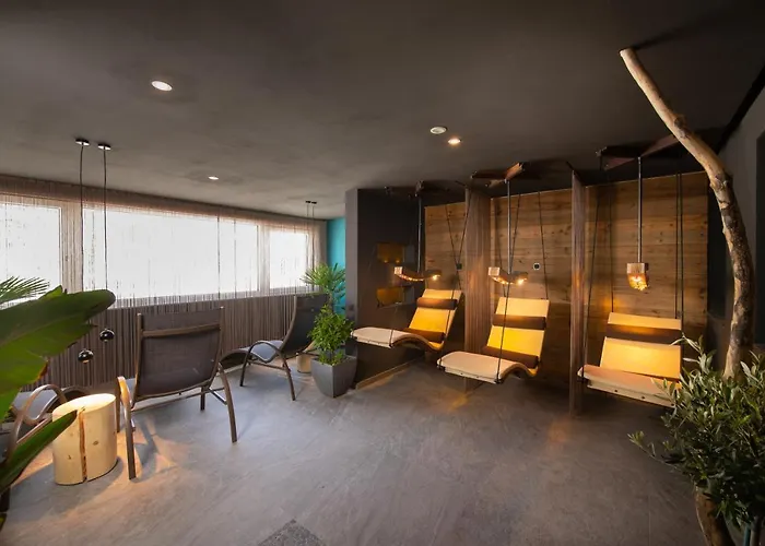 Anna 圣马丁安提奈各布里奇